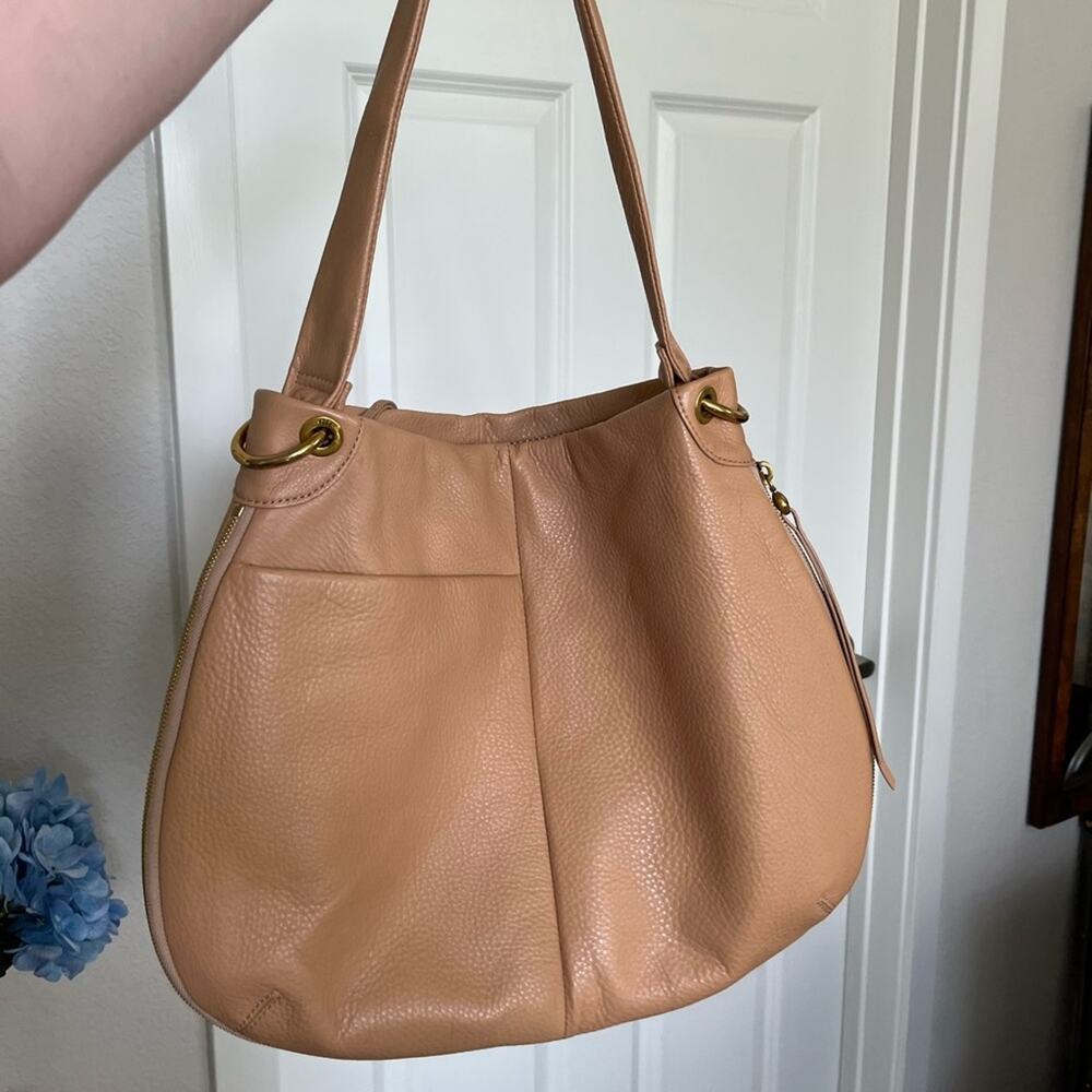 Hobo slouchy leather shoulder bag